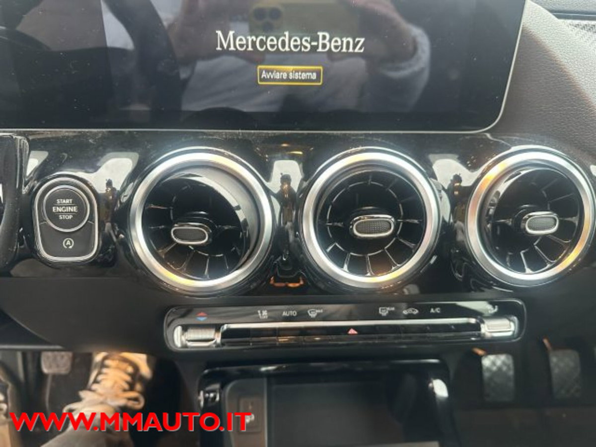 Mercedes-Benz Classe B 180 d Sport (10)