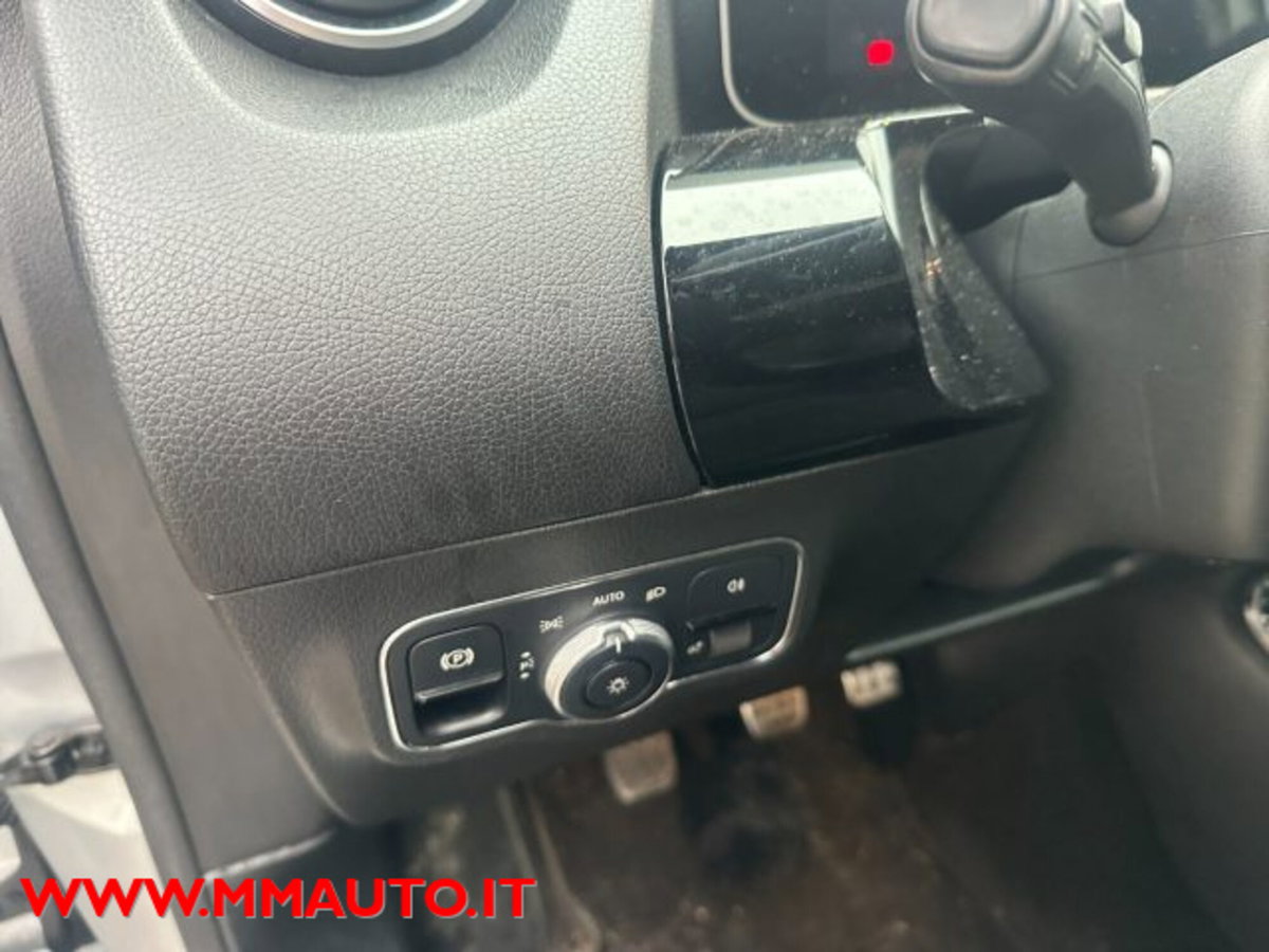 Mercedes-Benz Classe B 180 d Sport (11)