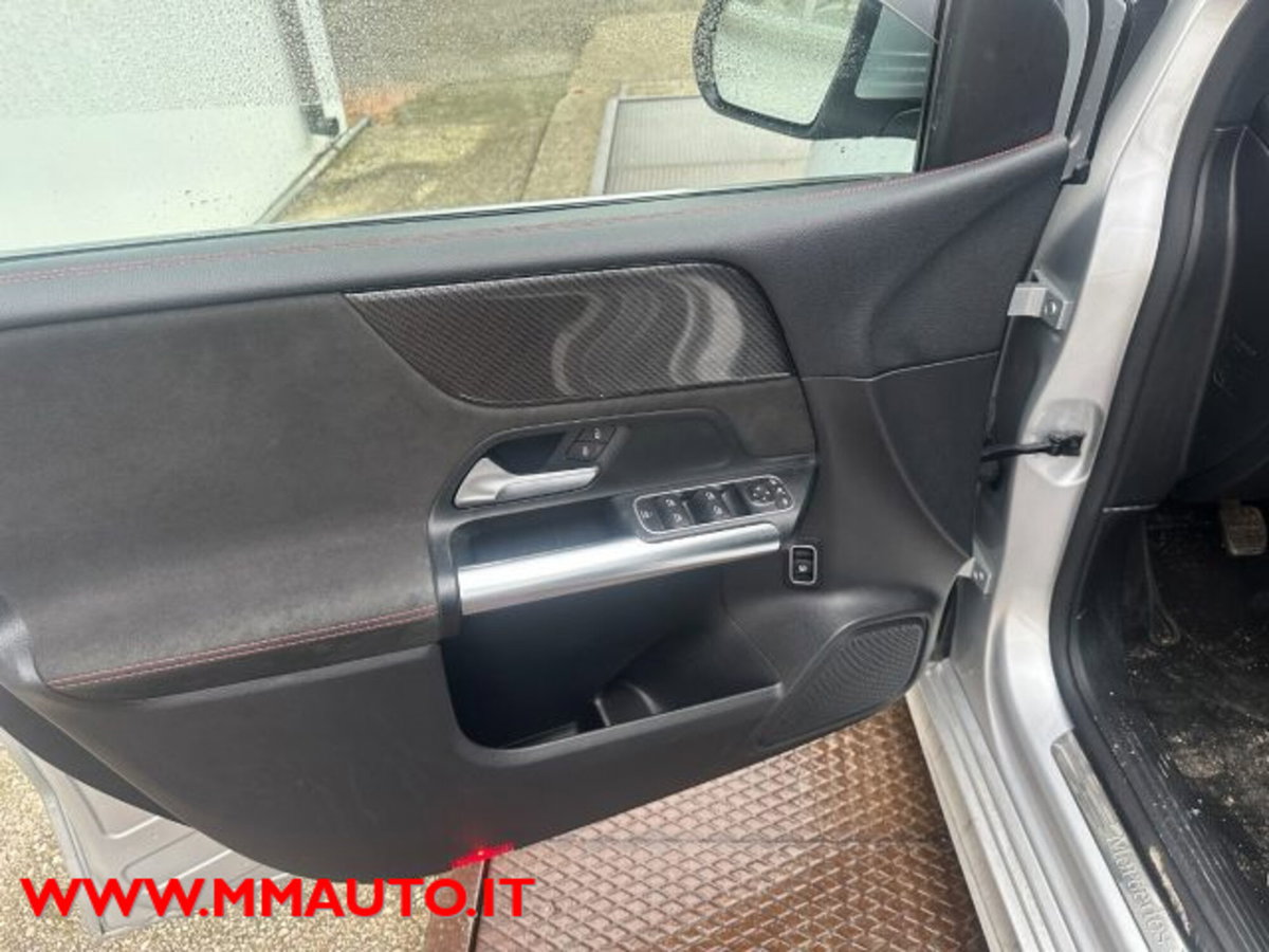 Mercedes-Benz Classe B 180 d Sport (8)