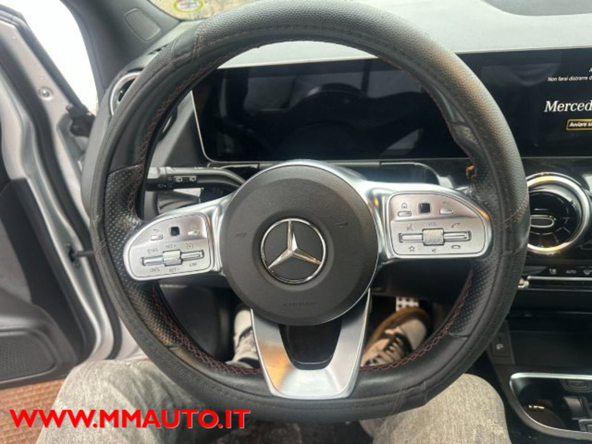 Mercedes-Benz Classe B 180 d Sport (9)
