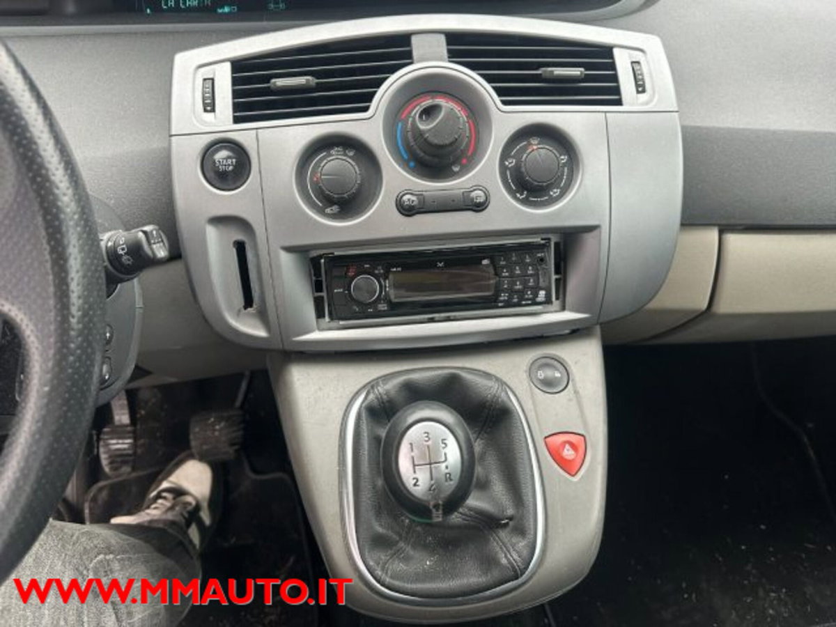 Renault Scenic E-Tech Electric 1.6 16V/105CV GPL Serie Speciale (7)