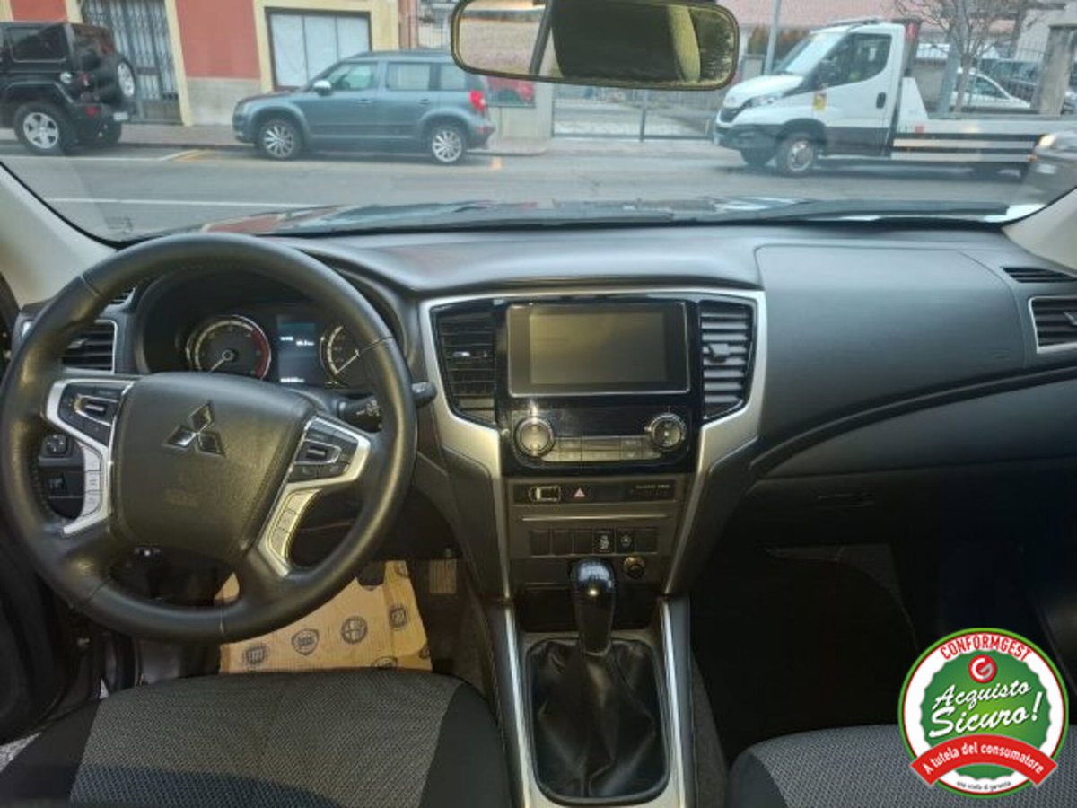 Mitsubishi L200 2.3 D Club Cab 4x4 Super Select Intense (12)