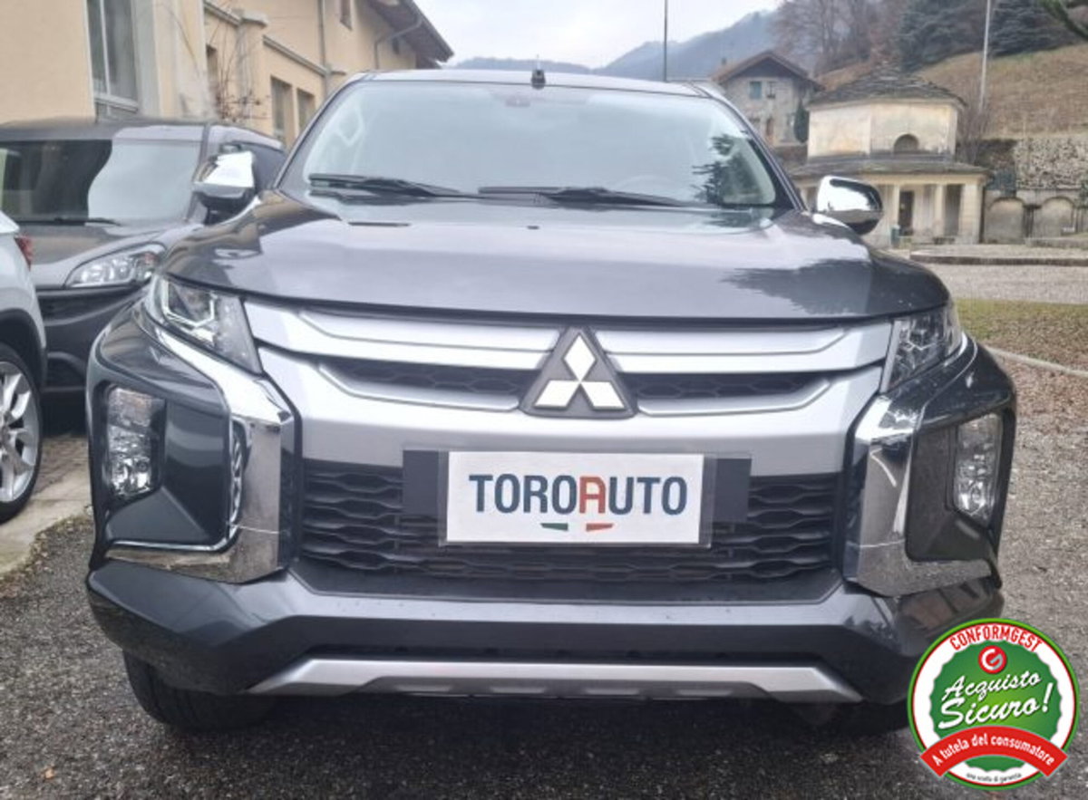 Mitsubishi L200 2.3 D Club Cab 4x4 Super Select Intense (2)