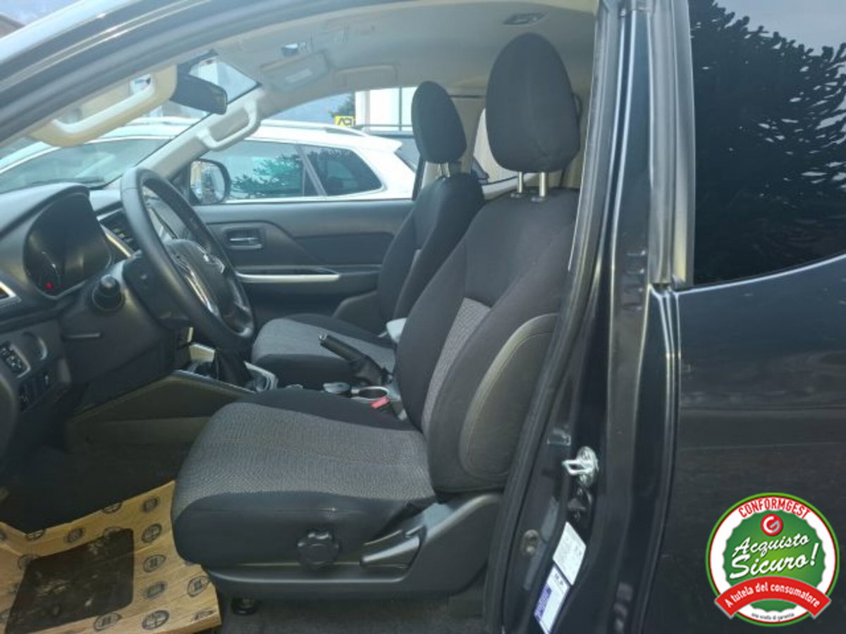 Mitsubishi L200 2.3 D Club Cab 4x4 Super Select Intense (9)