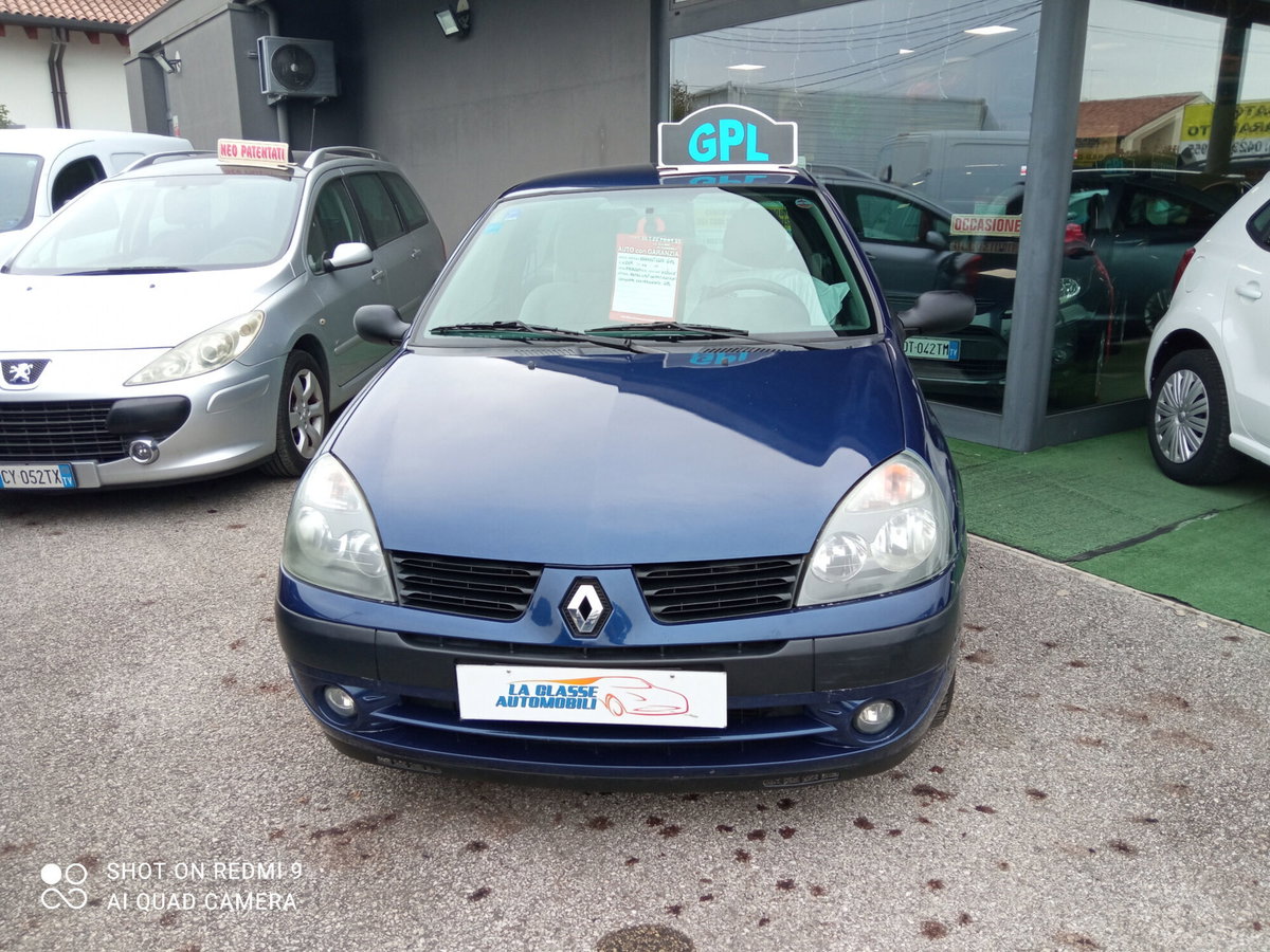Renault Clio Storia 1.2 3 porte Dynamique (6)