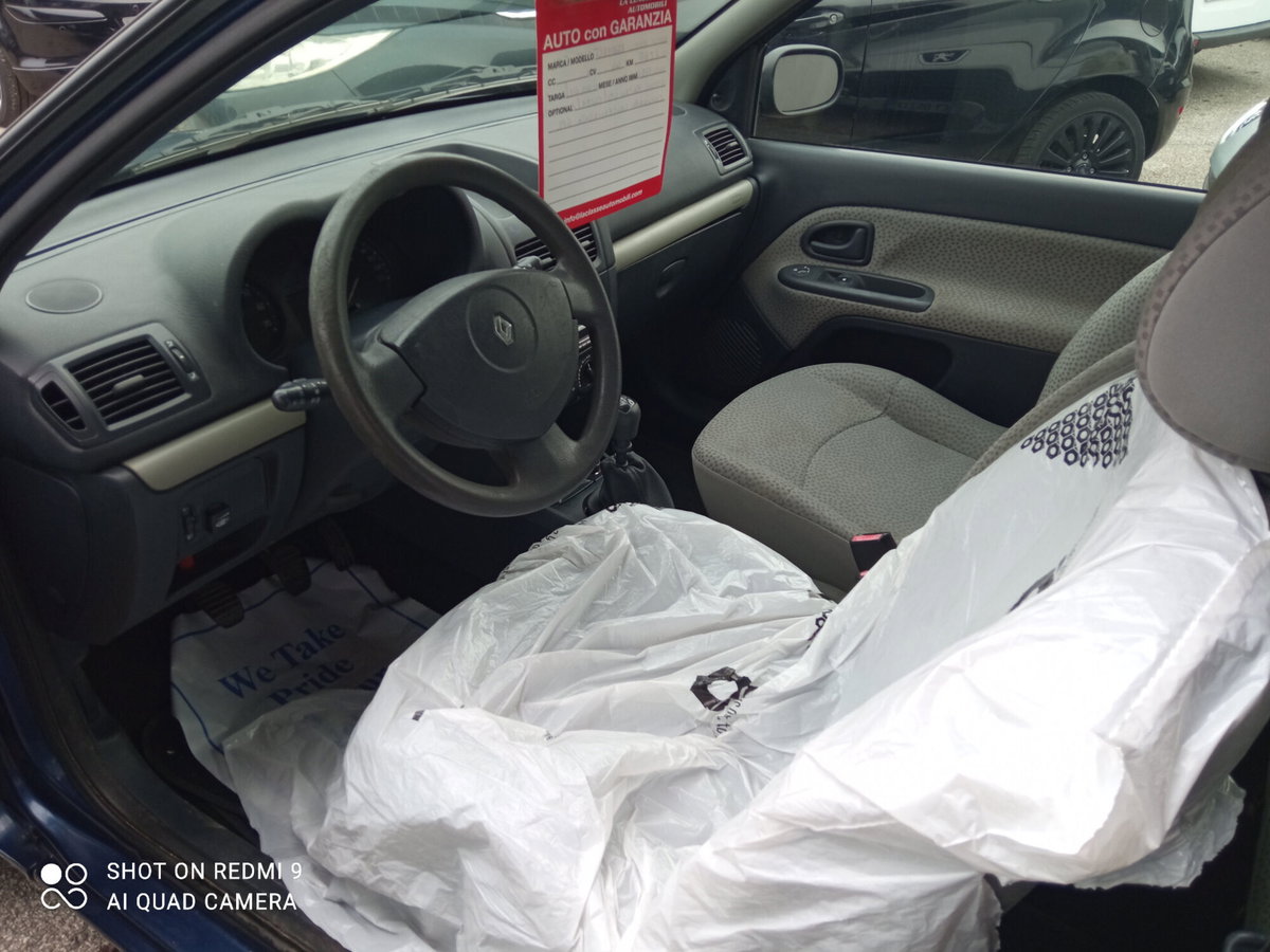 Renault Clio Storia 1.2 3 porte Dynamique (9)