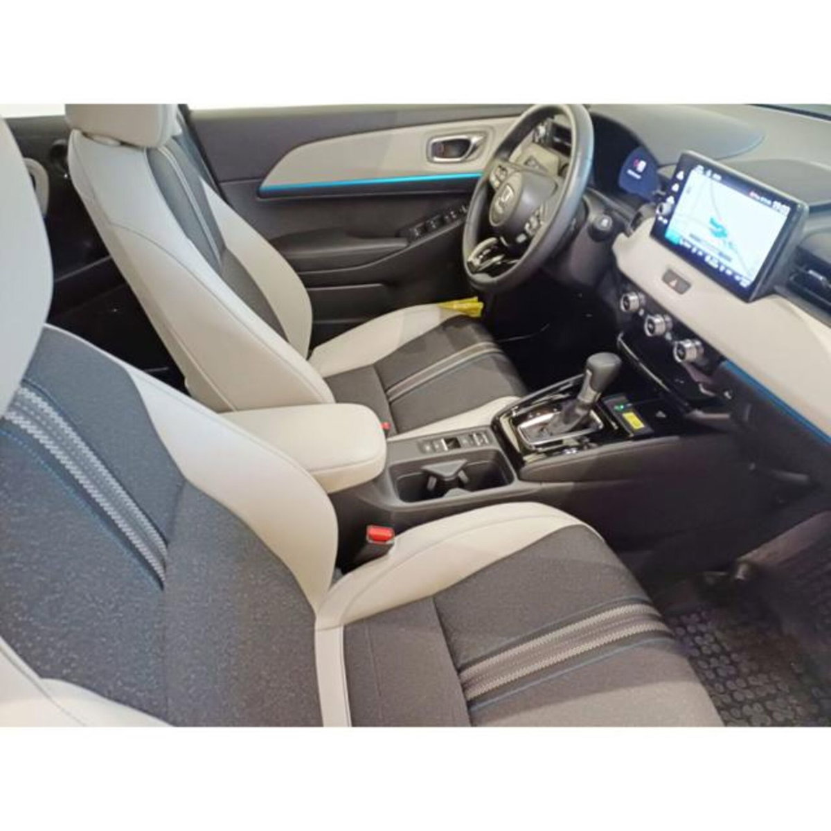 Honda HR-V 1.5 hev Advance Style Plus ecvt (2)
