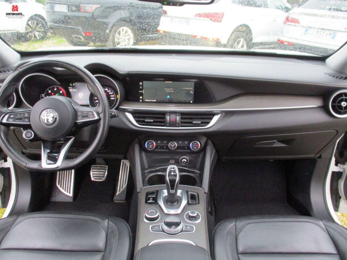 Alfa Romeo Stelvio Stelvio 2.2 Turbodiesel 190 CV AT8 Q4 Ti (10)