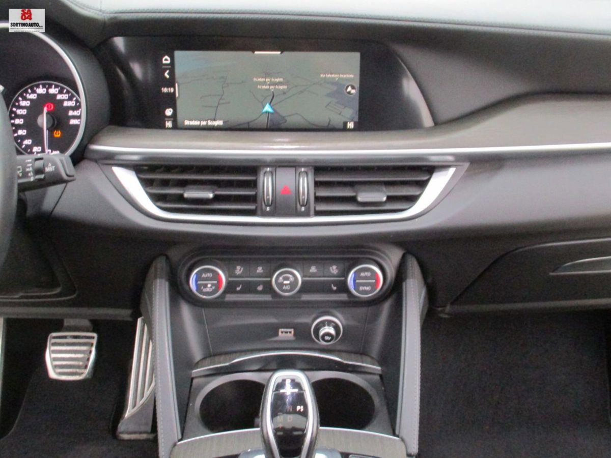 Alfa Romeo Stelvio Stelvio 2.2 Turbodiesel 190 CV AT8 Q4 Ti (11)