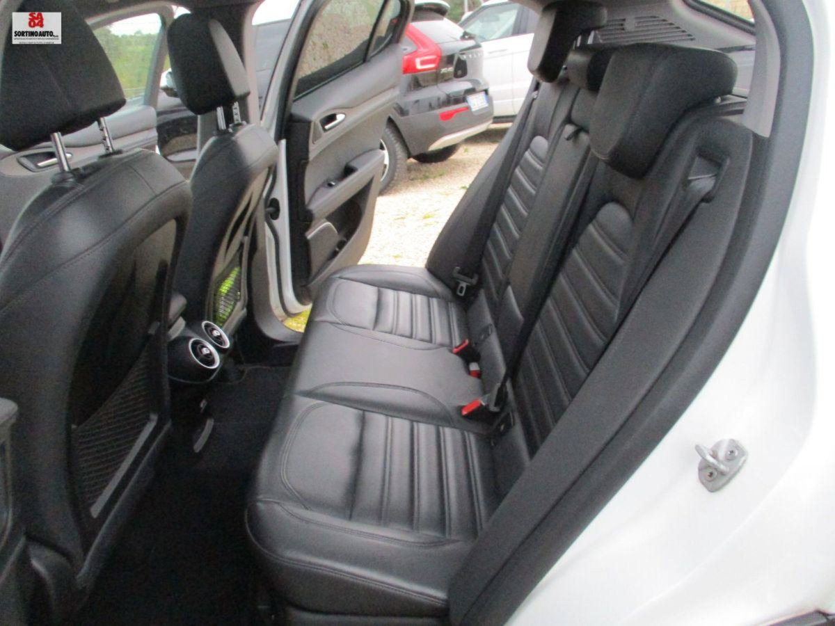 Alfa Romeo Stelvio Stelvio 2.2 Turbodiesel 190 CV AT8 Q4 Ti (20)