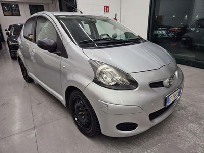 Toyota Aygo 1.0 12V VVT-i 5 porte Sol Connect usata