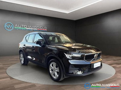 Volvo XC40 T2 automatico Core (3)