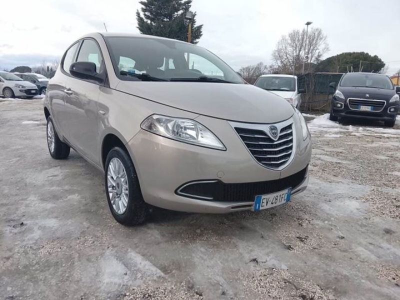Lancia Ypsilon 0.9 TwinAir 85 CV 5 porte Metano Ecochic Gold