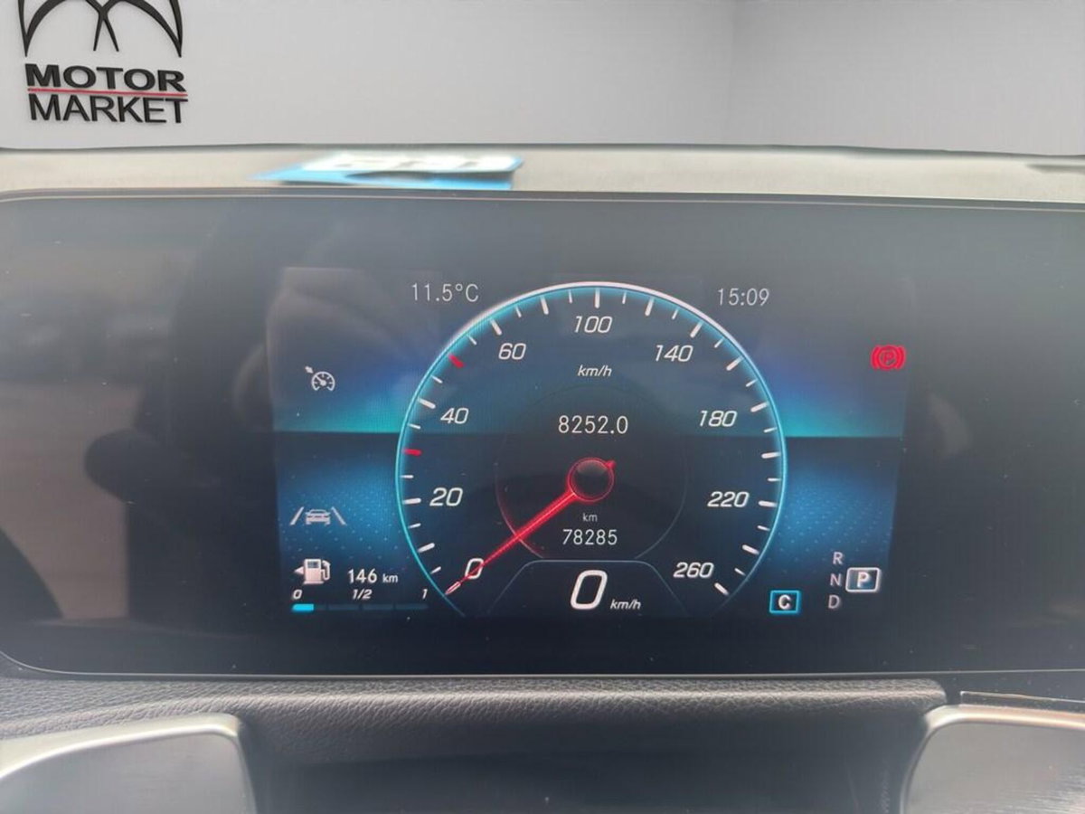 Mercedes-Benz GLB 200 d Business Extra auto 7p.ti (11)