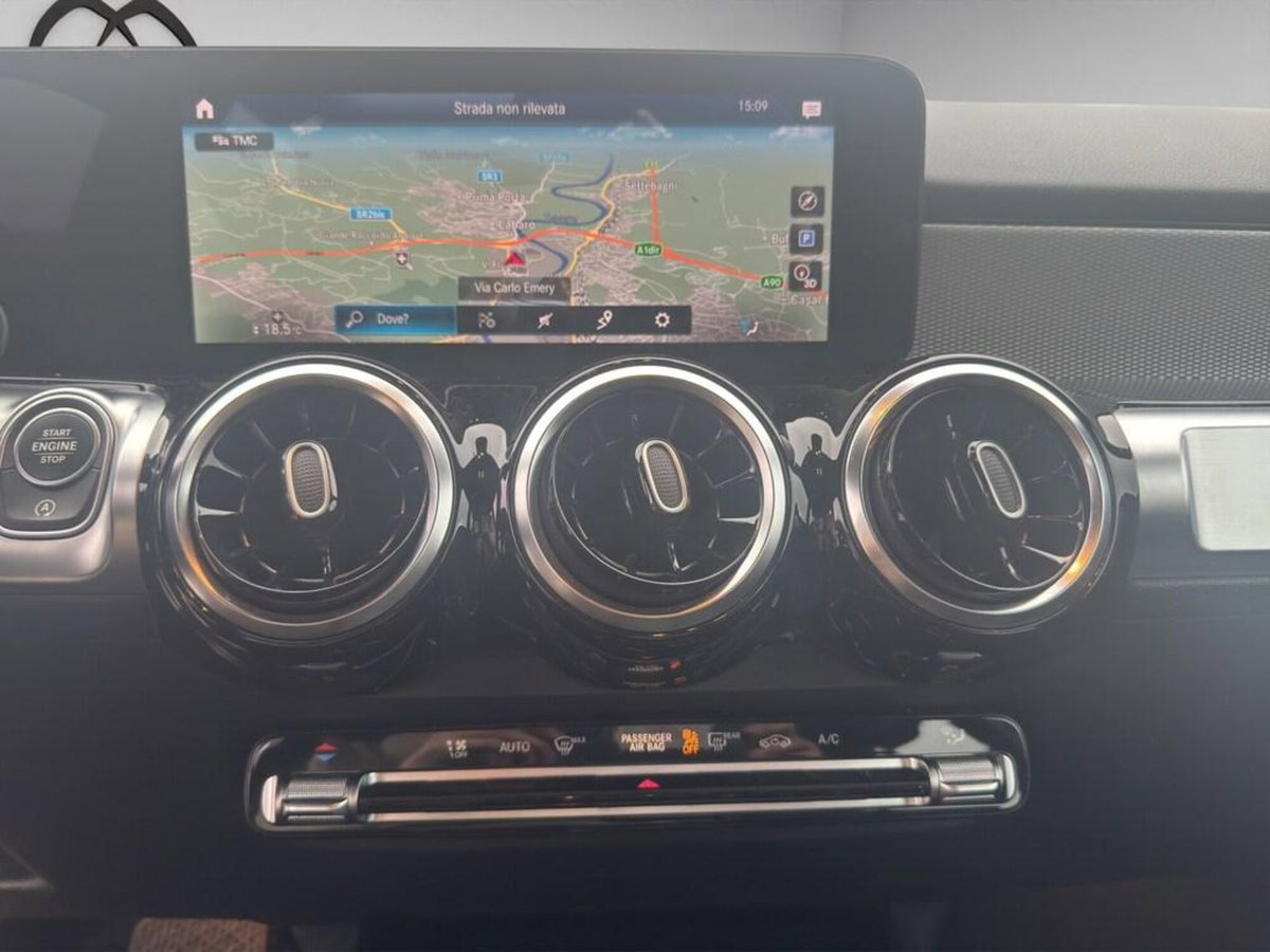 Mercedes-Benz GLB 200 d Business Extra auto 7p.ti (12)