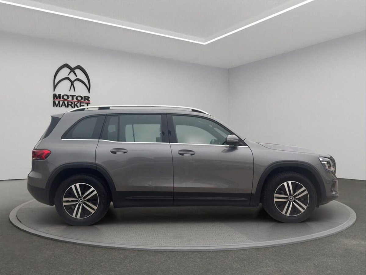 Mercedes-Benz GLB 200 d Business Extra auto 7p.ti (4)