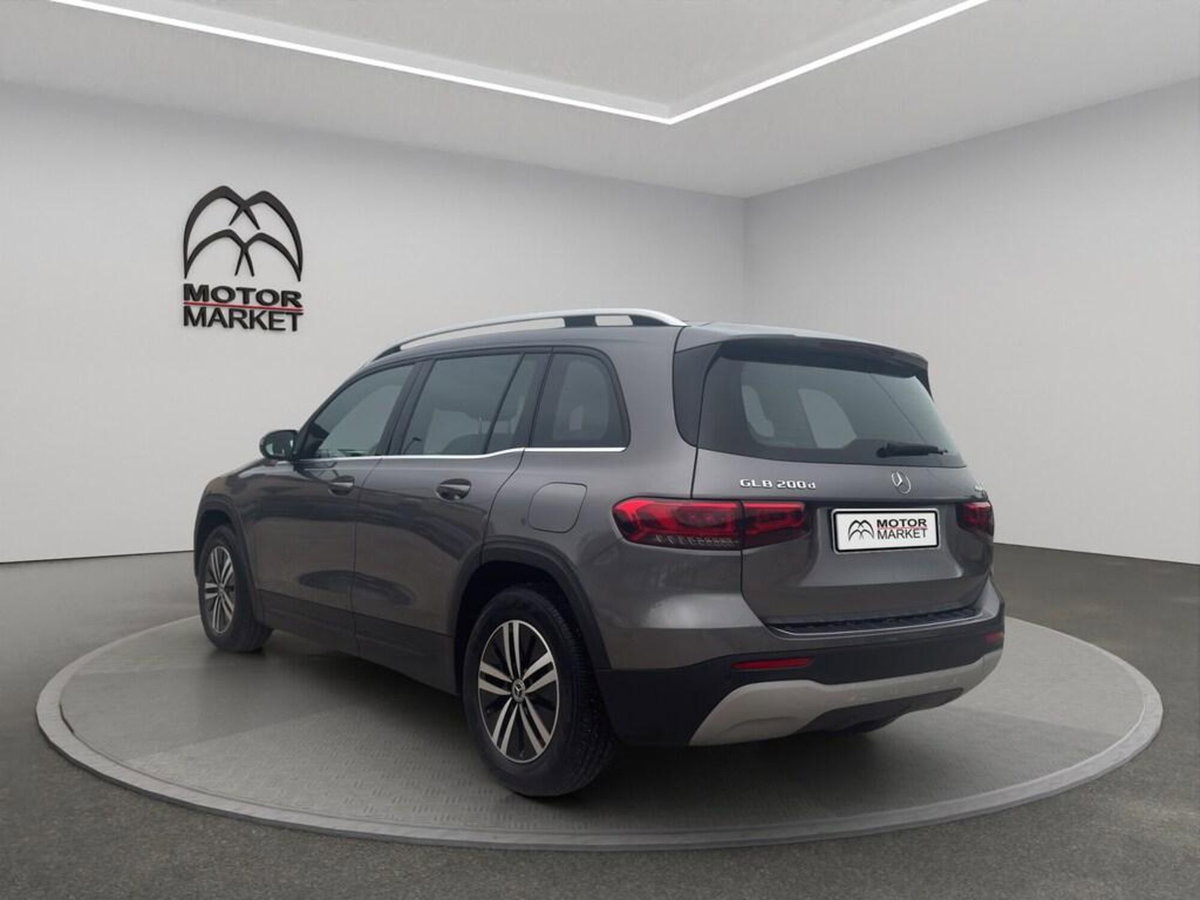 Mercedes-Benz GLB 200 d Business Extra auto 7p.ti (8)