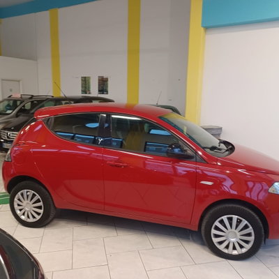 Lancia Ypsilon 0.9 TwinAir 85 CV 5 porte Metano Ecochic Elefantino (10)