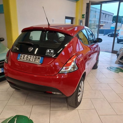 Lancia Ypsilon 0.9 TwinAir 85 CV 5 porte Metano Ecochic Elefantino (2)