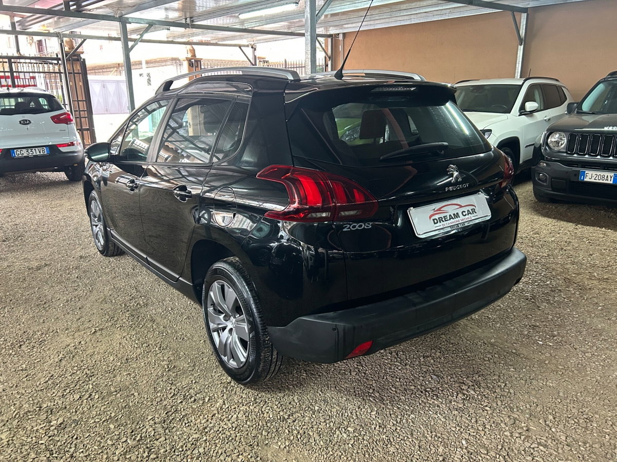 Peugeot 2008 VTi 82CV Allure (11)