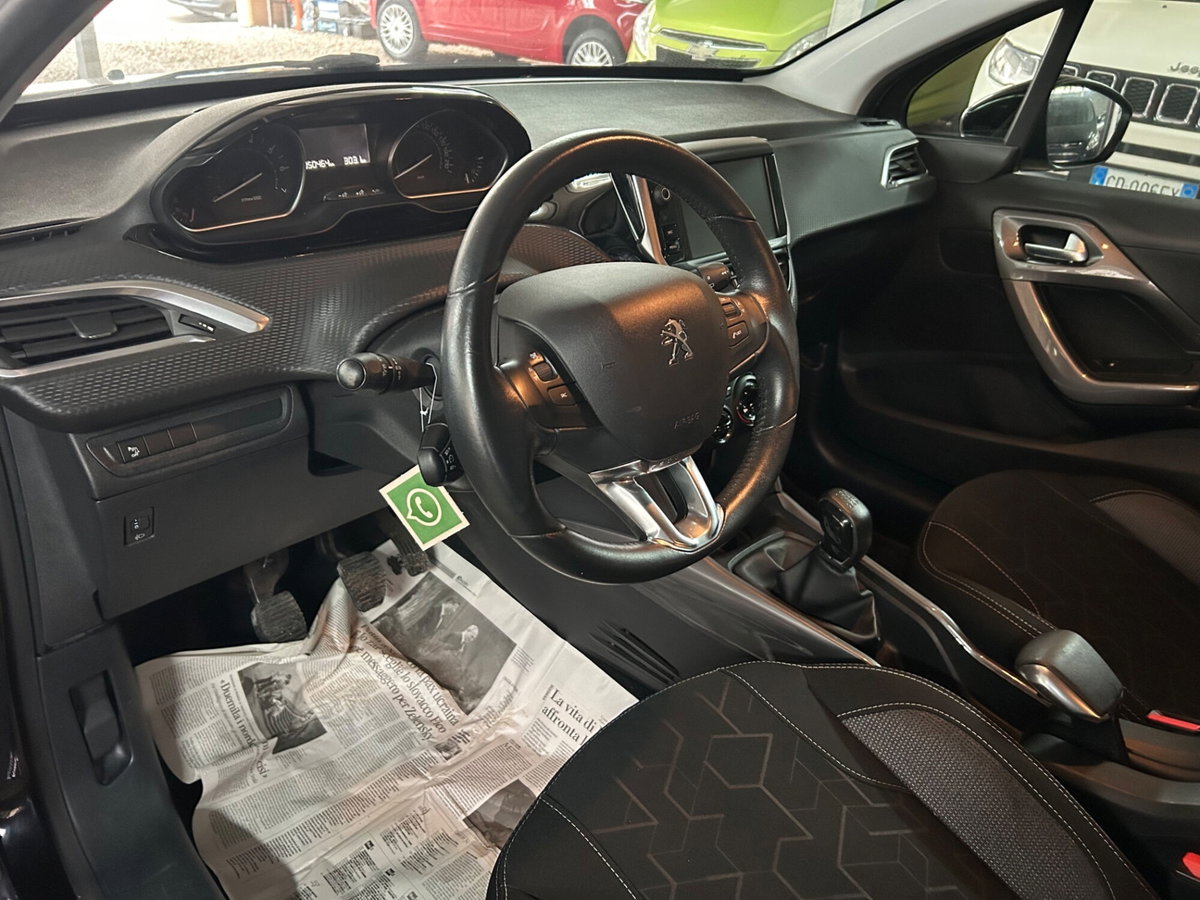 Peugeot 2008 VTi 82CV Allure (14)