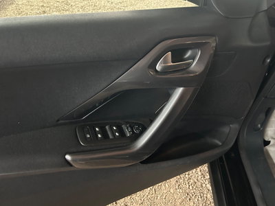 Peugeot 2008 VTi 82CV Allure (15)