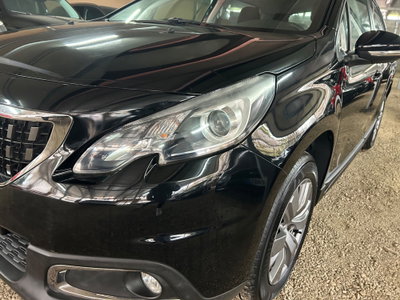 Peugeot 2008 VTi 82CV Allure (5)