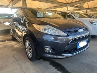 Ford Fiesta 1.4 TDCi 68CV 5 porte Titanium usata