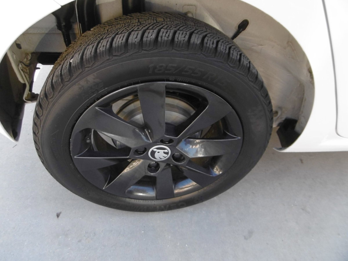 Skoda Citigo 68 CV 5 porte Style G-Tec (17)