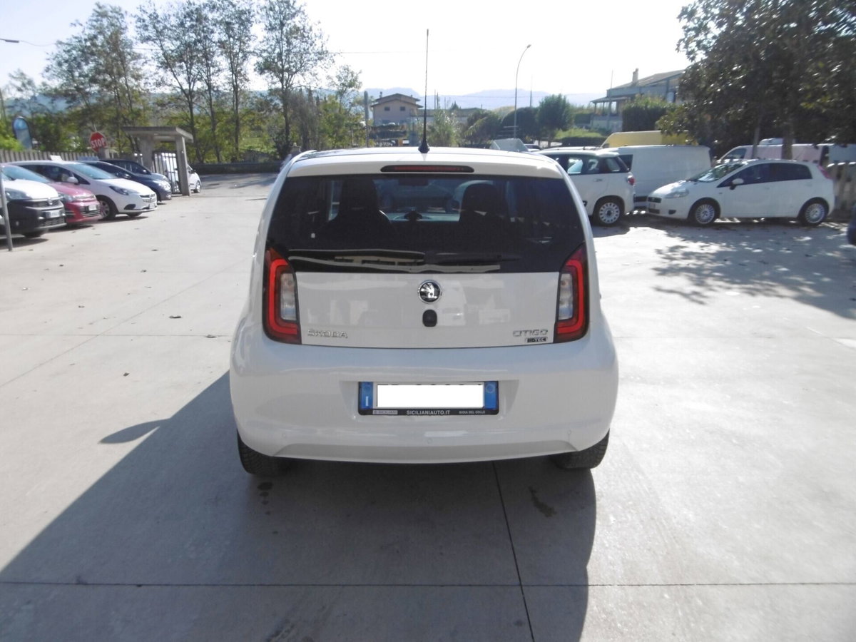 Skoda Citigo 68 CV 5 porte Style G-Tec (6)