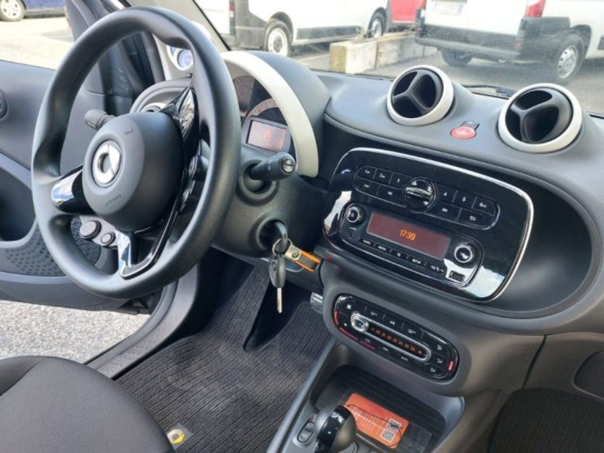 smart Fortwo EQ Bluedawn (22kW) (11)
