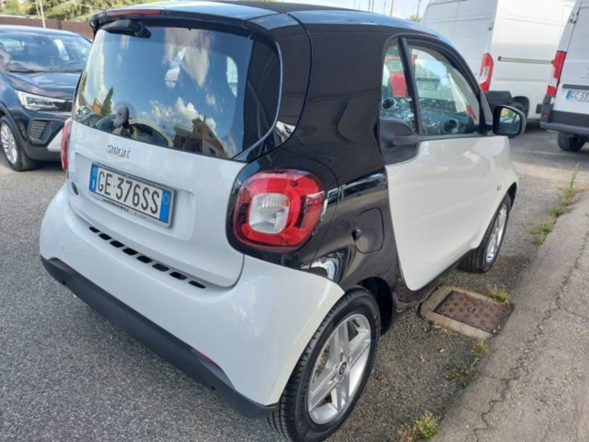 smart Fortwo EQ Bluedawn (22kW) (6)