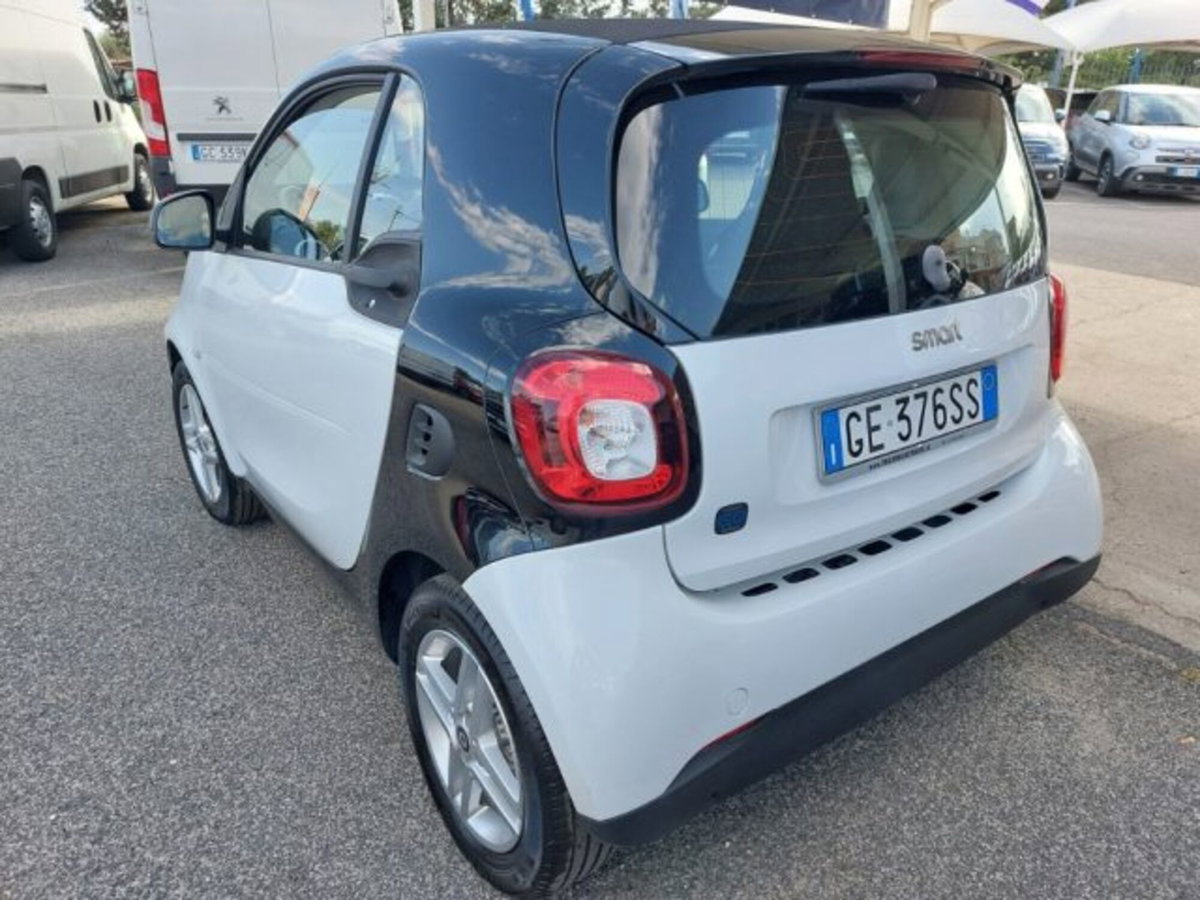 smart Fortwo EQ Bluedawn (22kW) (7)