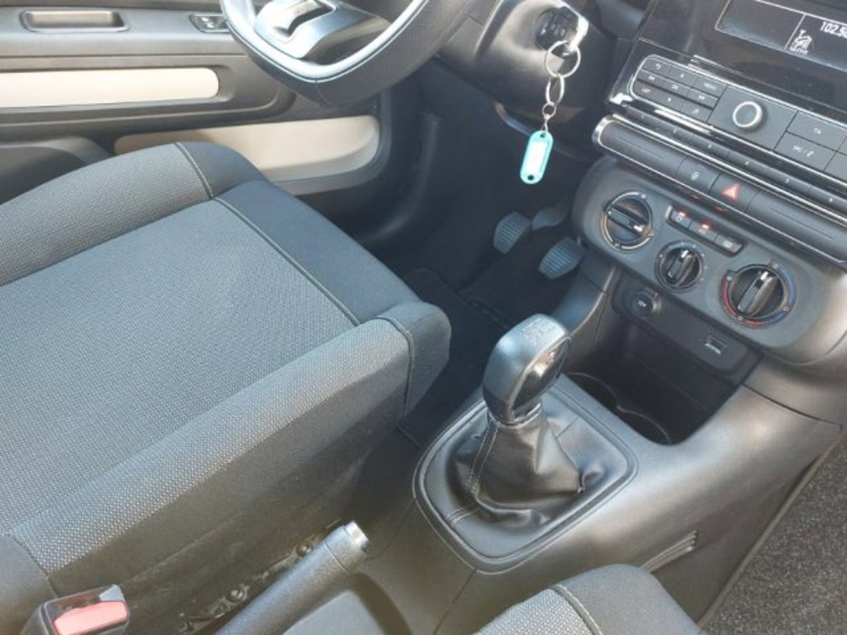 Citroen C3 BlueHDi 100 S&S Van Feel (14)