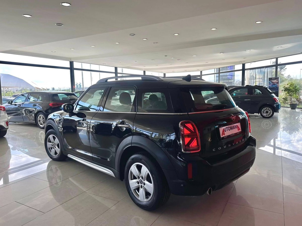 MINI Mini Countryman 2.0 Cooper D Essential Countryman (2)