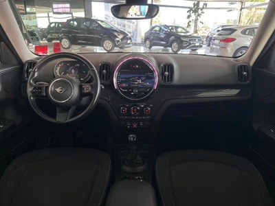 MINI Mini Countryman 2.0 Cooper D Essential Countryman (5)