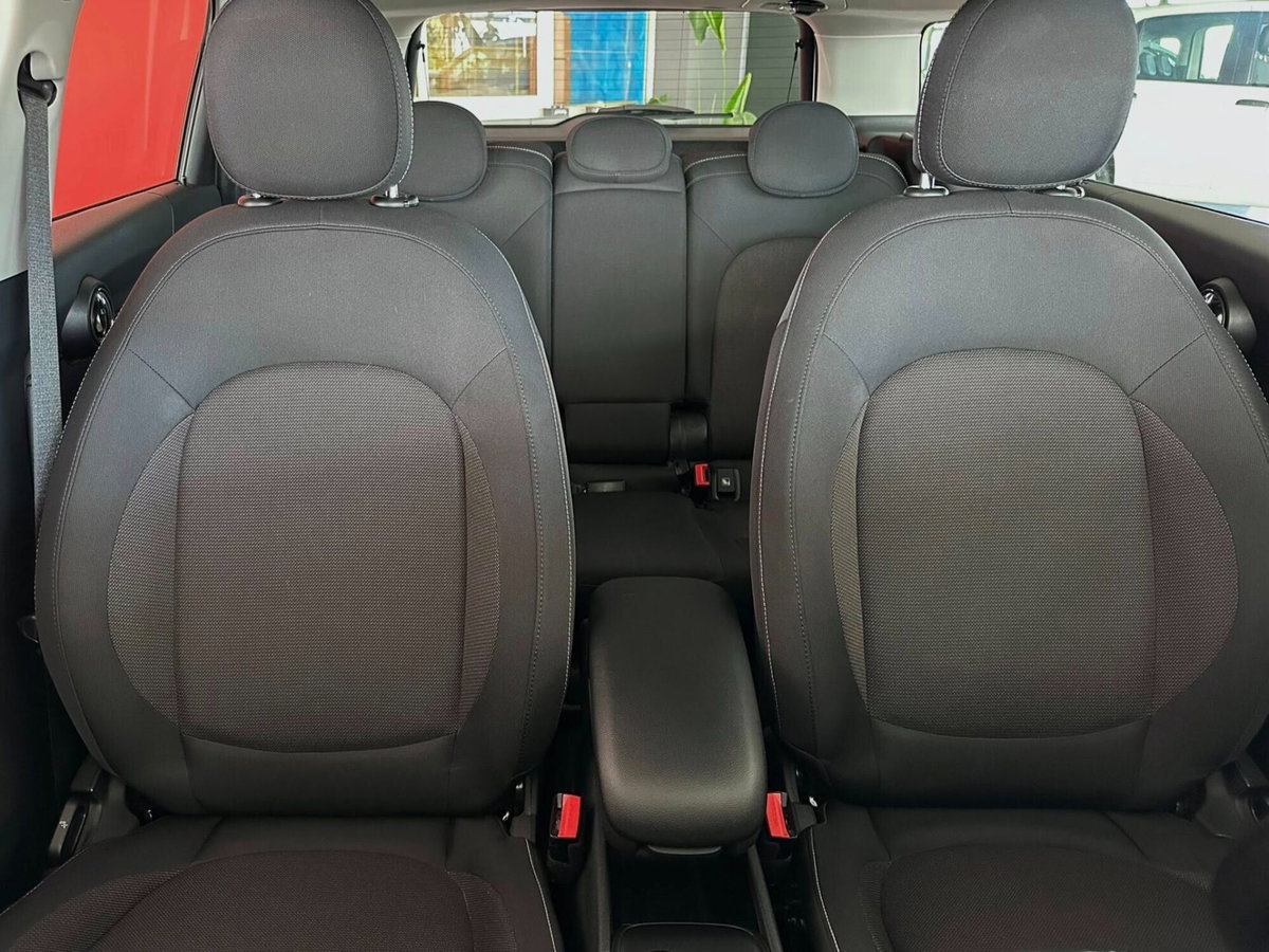 MINI Mini Countryman 2.0 Cooper D Essential Countryman (6)