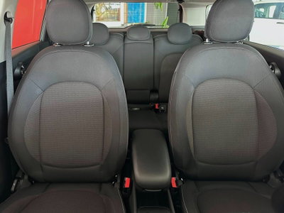 MINI Mini Countryman 2.0 Cooper D Essential Countryman (6)