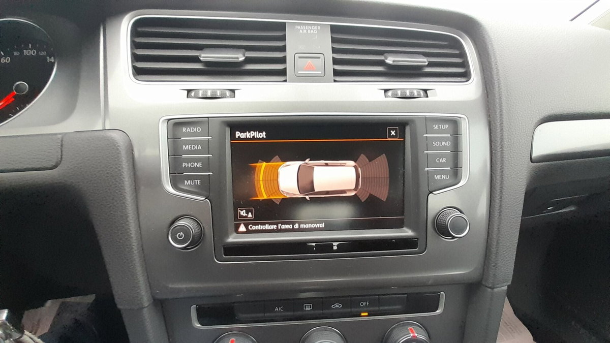Volkswagen Golf 1.6 TDI 90 CV 5p. Trendline BlueMotion Technology (10)