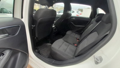 Mercedes-Benz Classe B 180 d Premium (13)