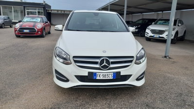 Mercedes-Benz Classe B 180 d Premium (2)