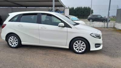 Mercedes-Benz Classe B 180 d Premium (4)