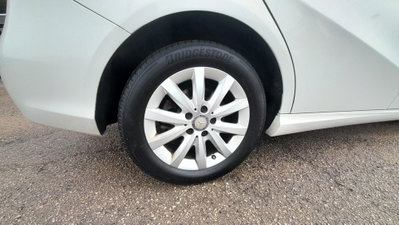 Mercedes-Benz Classe B 180 d Premium (8)