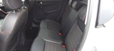 Peugeot 208 Turbo 110 EAT6 S&S 5 porte GT Line (10)