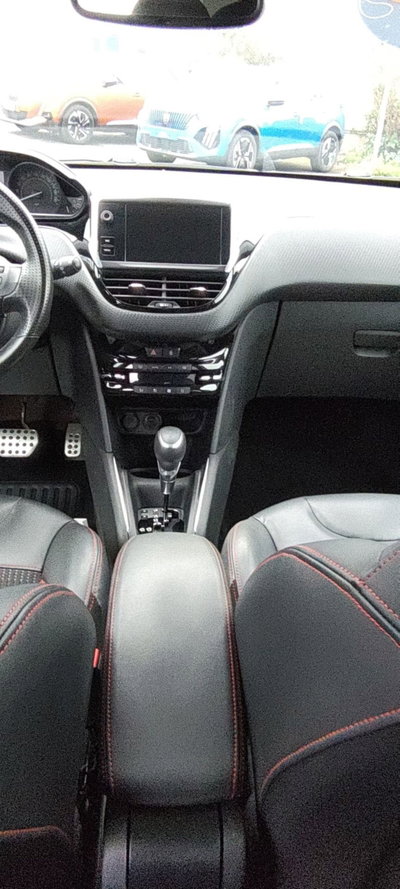 Peugeot 208 Turbo 110 EAT6 S&S 5 porte GT Line (12)