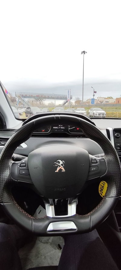 Peugeot 208 Turbo 110 EAT6 S&S 5 porte GT Line (16)