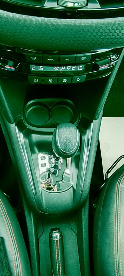 Peugeot 208 Turbo 110 EAT6 S&S 5 porte GT Line (20)