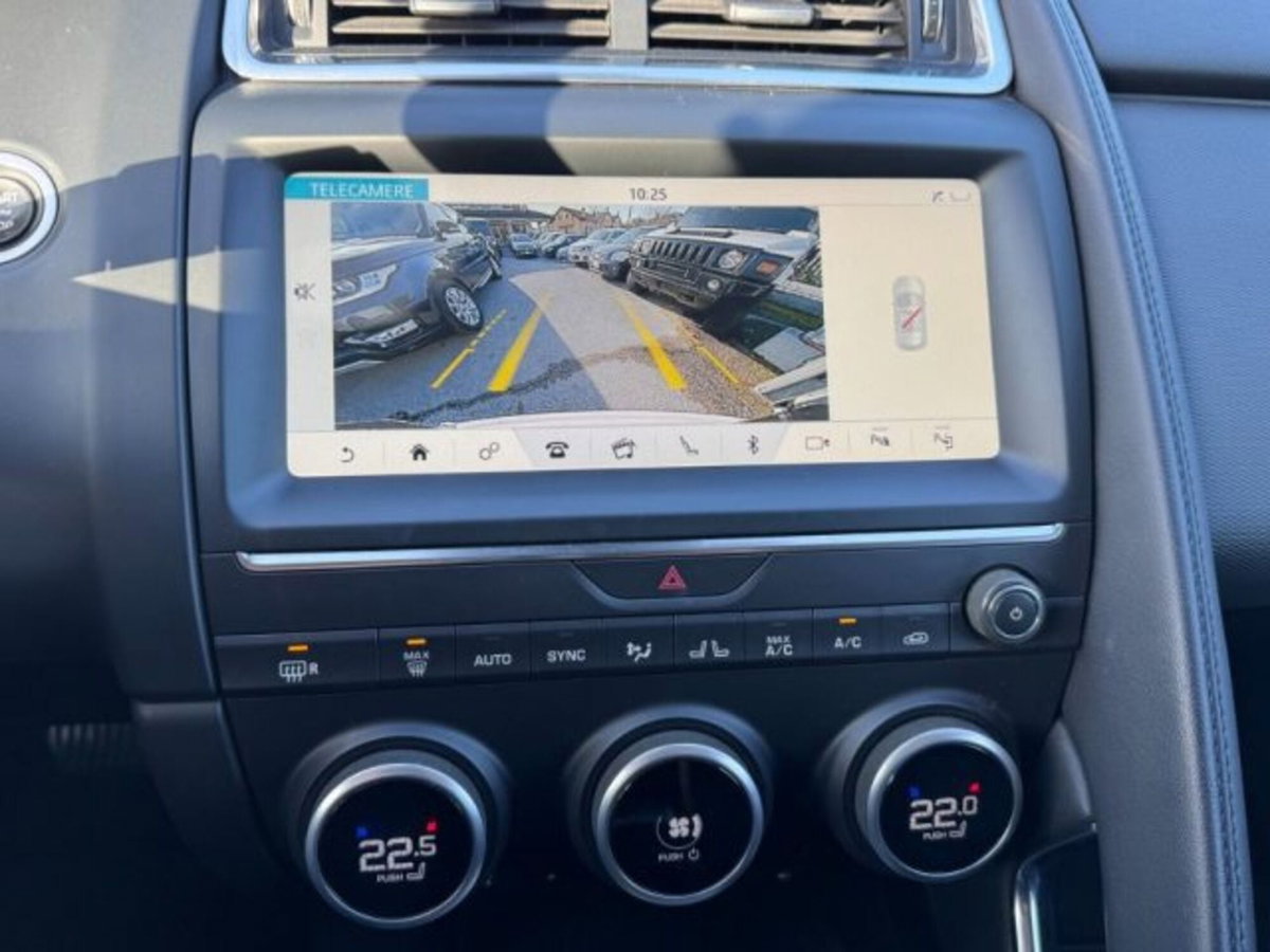 Jaguar E-Pace 2.0D 180 CV AWD aut. (15)