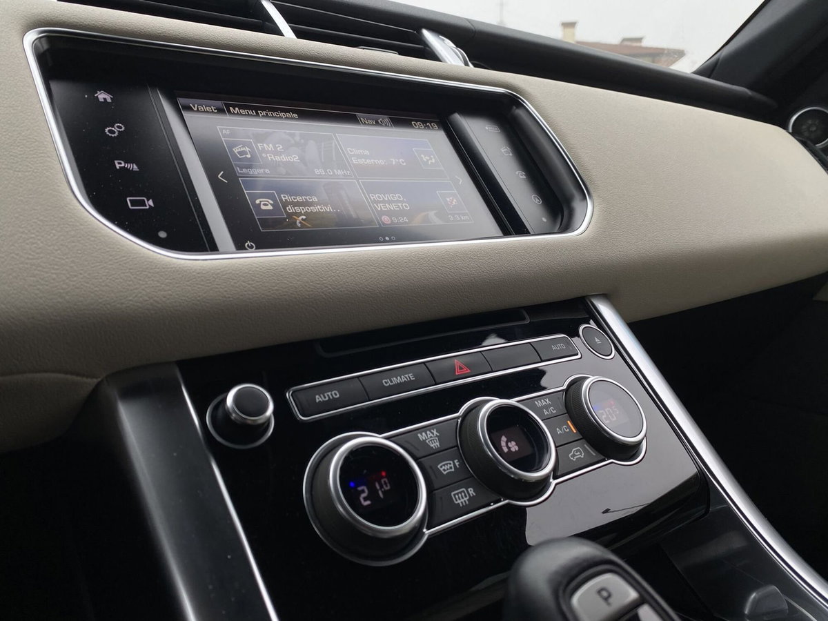 Land Rover Range Rover 3.0 TDV6 HSE (16)