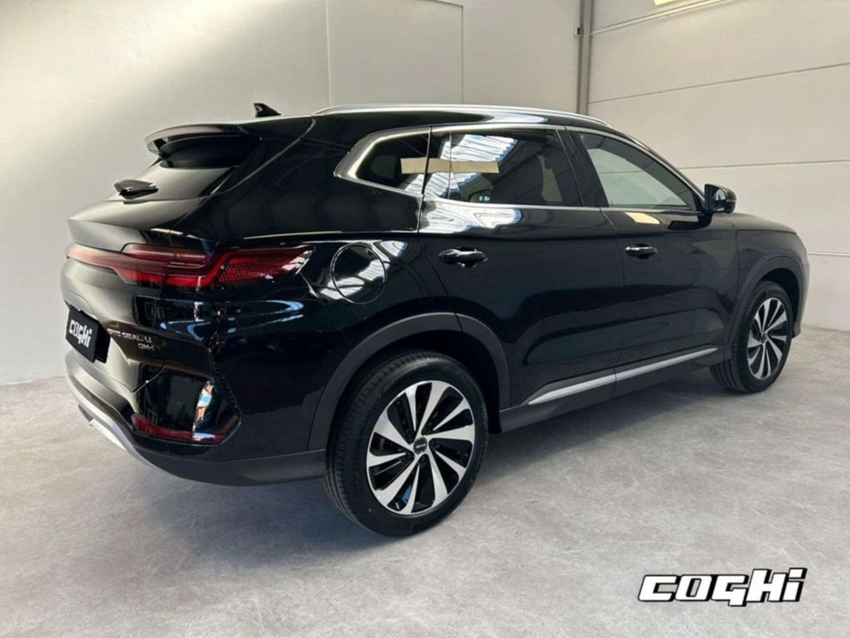 Byd Seal U DM-i 1.5 phev Design awd (5)